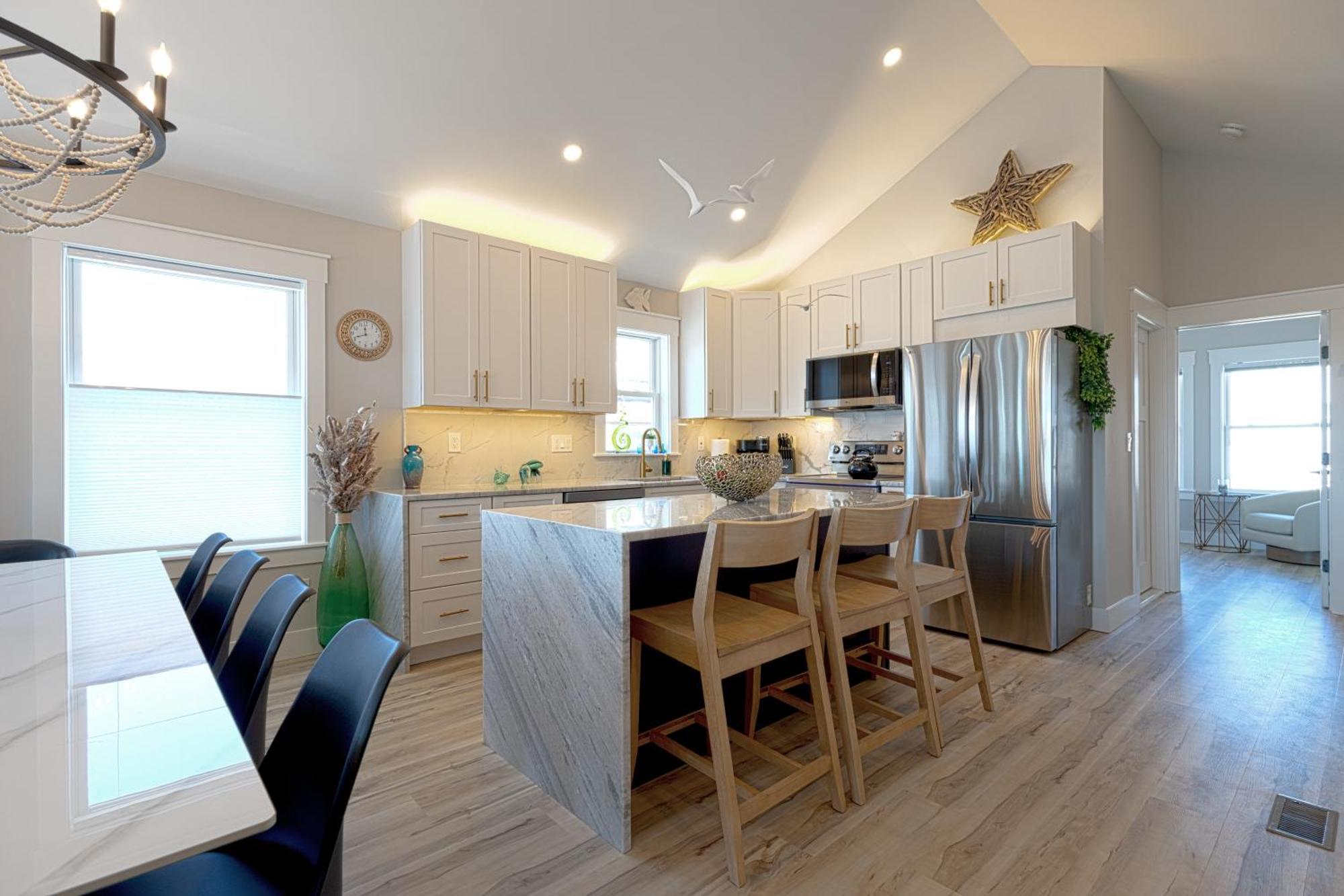 Lux Lighthouse Lookout Llc Holiday home *